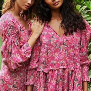 MISA maya mini floral cotton dress, runs VERY big and fits like a medium/ large